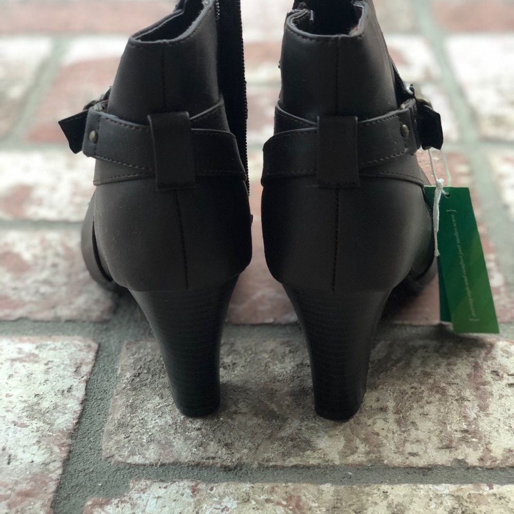 sole (sense)ability Ankle Boots - Picture 4 of 5